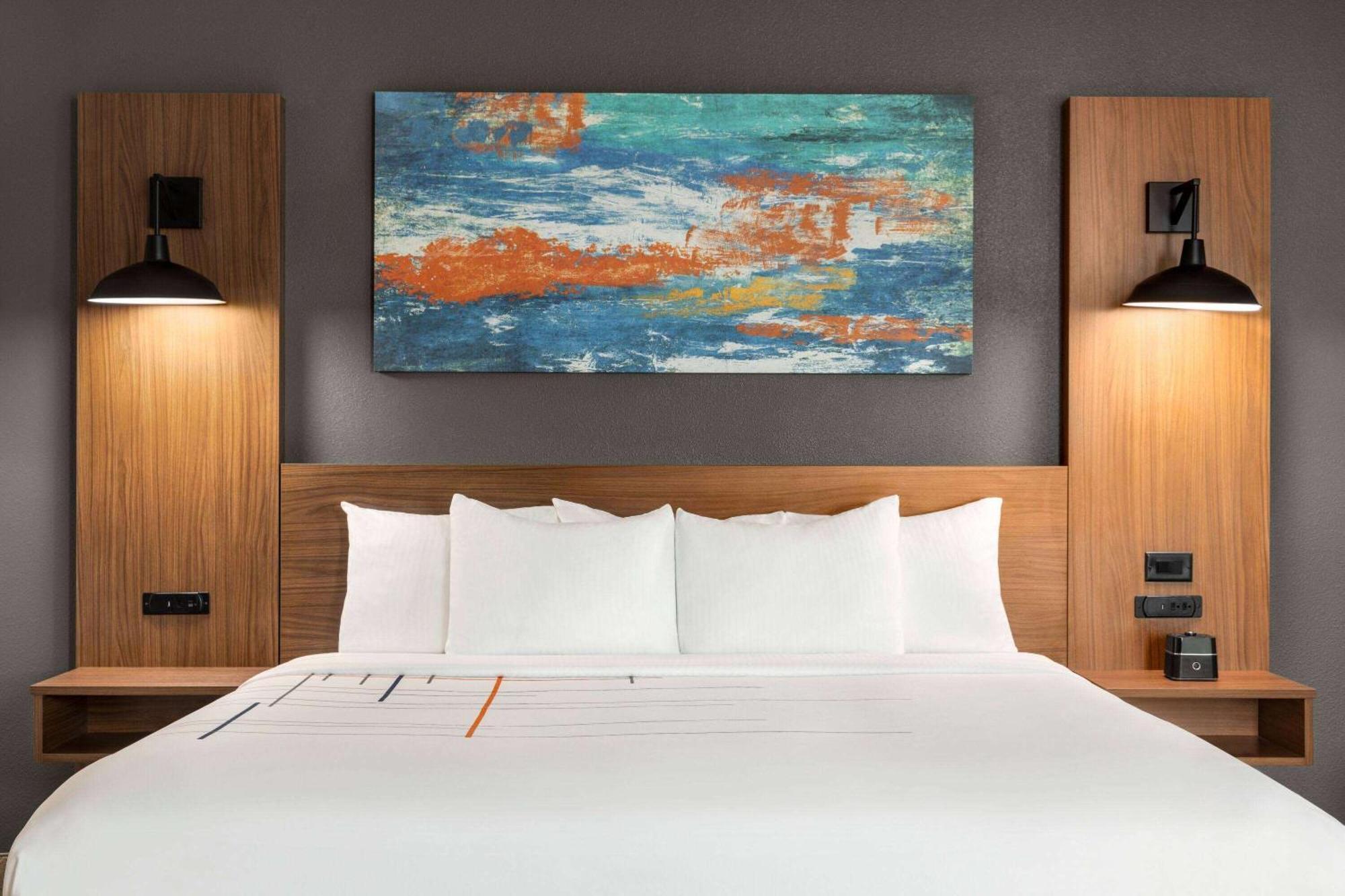 La Quinta Inn & Suites By Wyndham Austin South Extérieur photo